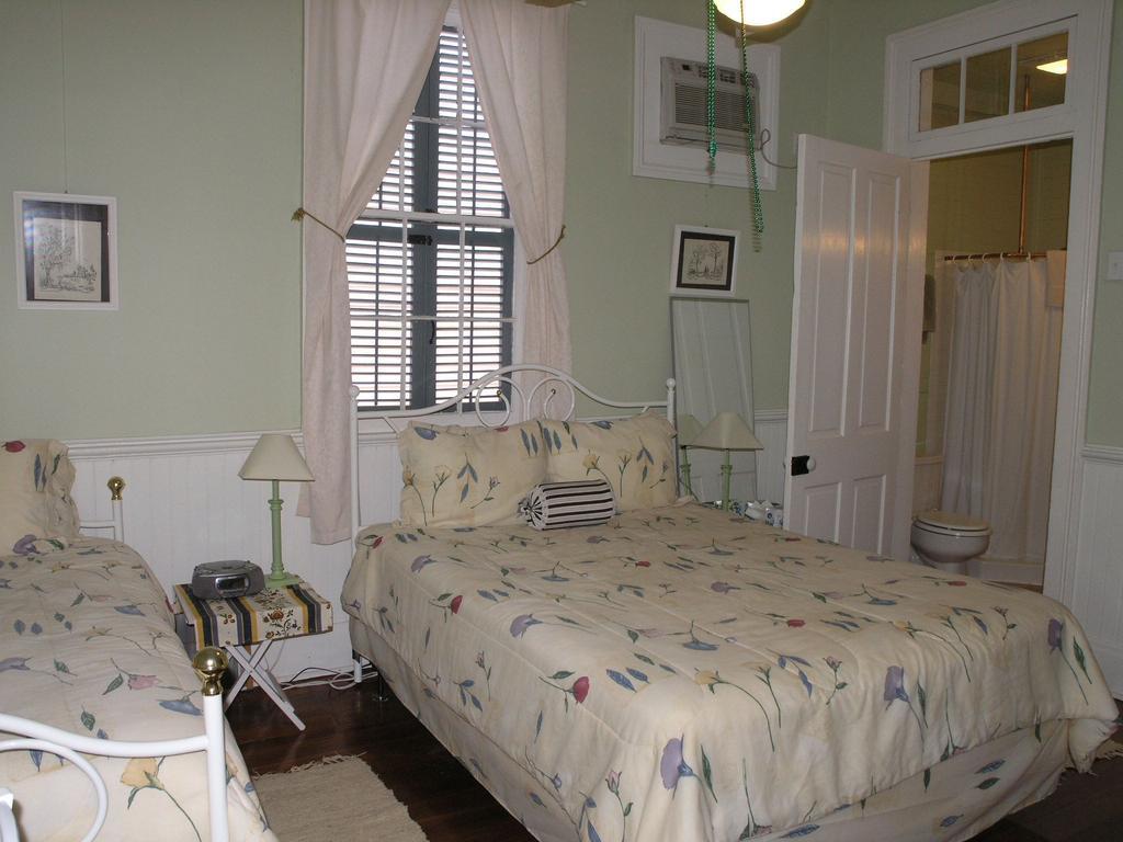 The Burgundy Bed And Breakfast New Orleans Exterior photo